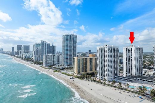 Residential complexes in Hollywood, Broward County