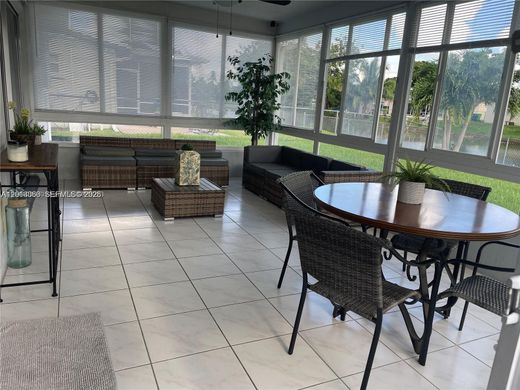 Villa in Sunrise, Broward County