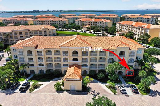 Residential complexes in Fort Pierce, Saint Lucie County