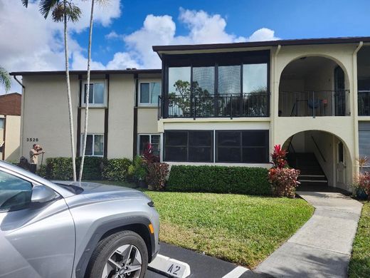 公寓楼  Greenacres City, Palm Beach County