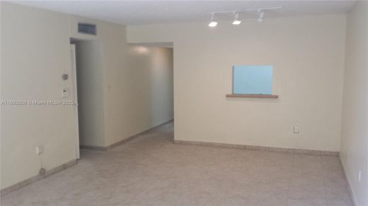 Complesso residenziale a North Miami, Miami-Dade County