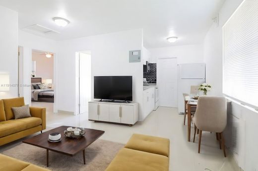 Dania Beach, Broward Countyのアパートメント・コンプレックス