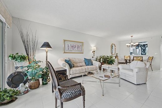 Residential complexes in Delray Beach, Palm Beach