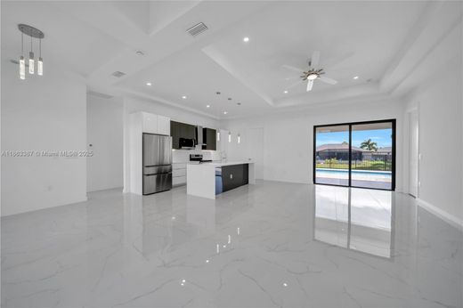 빌라 / Cape Coral, Lee County