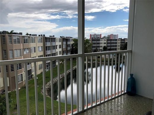 Complexes résidentiels à Miami, Comté de Miami-Dade