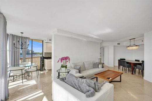 Residential complexes in Aventura, Miami-Dade