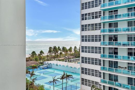 Residential complexes in Miami Beach, Miami-Dade