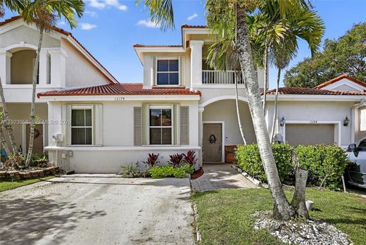 Таунхаус, Pembroke Pines, Broward County