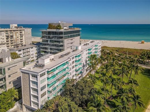 Residential complexes in Miami Beach, Miami-Dade