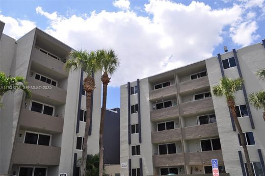 Жилой комплекс, Hialeah Gardens, Miami-Dade County