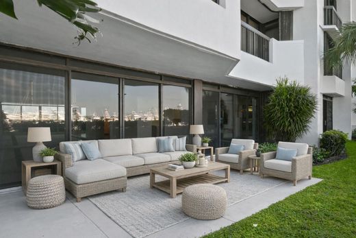 Residential complexes in North Palm Beach, Palm Beach