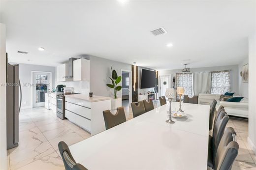 Villa in Oakland Park, Broward County