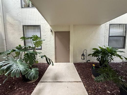 Komplex apartman Aventura, Miami-Dade County