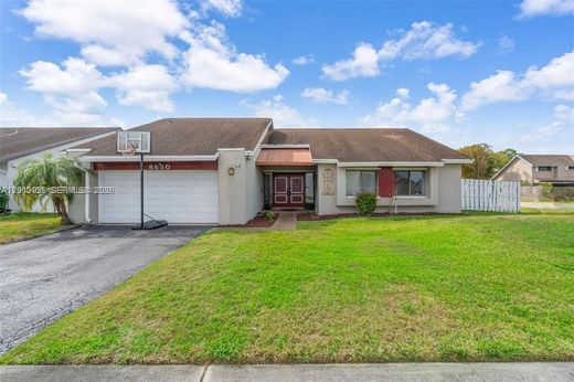 Villa in Lauderhill, Broward County