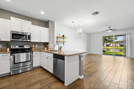 Таунхаус, Lake Worth, Palm Beach County