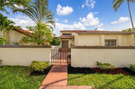 Casa adosada en Hialeah, Miami-Dade County