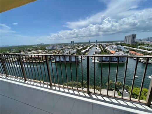 Жилой комплекс, Sunny Isles Beach, Miami-Dade County