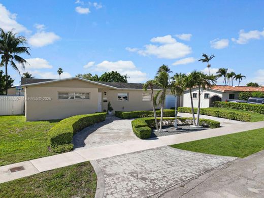 Villa - Hialeah, Miami-Dade County