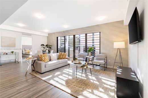 マイアミ, Miami-Dade Countyのアパートメント・コンプレックス