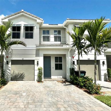 Stadswoning in Pembroke Pines, Broward County