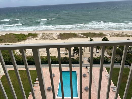 Residential complexes in Pompano Beach, Broward County