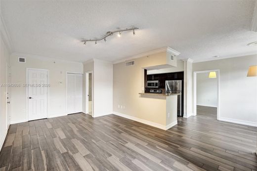 公寓楼  Pembroke Pines, Broward County