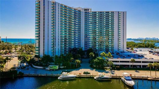Жилой комплекс, Sunny Isles Beach, Miami-Dade County