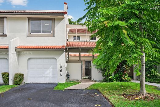 تاون هاوس ﻓﻲ Doral, Miami-Dade County