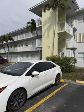 Complesso residenziale a Hialeah, Miami-Dade County