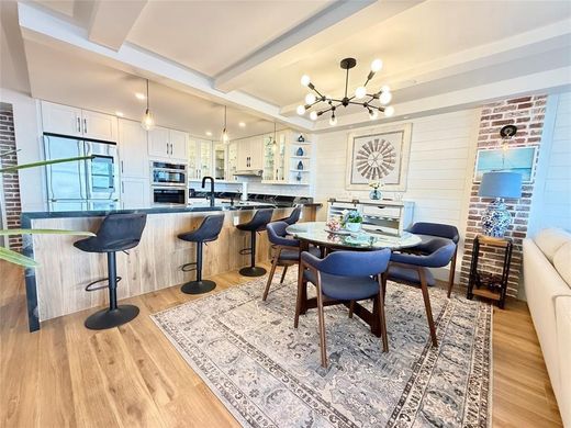 Wohnkomplexe in Deerfield Beach, Broward County