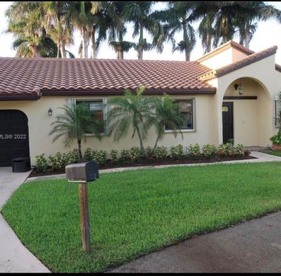 Villa in Hollywood Beach Gardens, Broward County