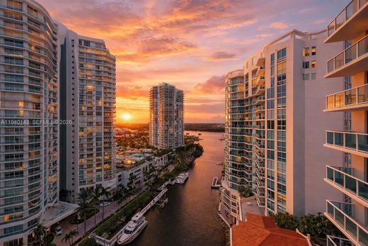 Kamienica w Sunny Isles Beach, Miami-Dade County