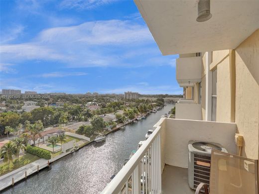 Residential complexes in North Miami, Miami-Dade