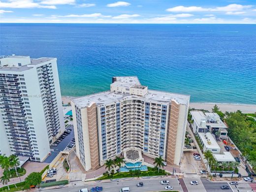 Complexos residenciais - Hallandale Beach, Broward County