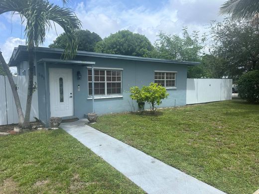 Villa in Hialeah, Miami-Dade County