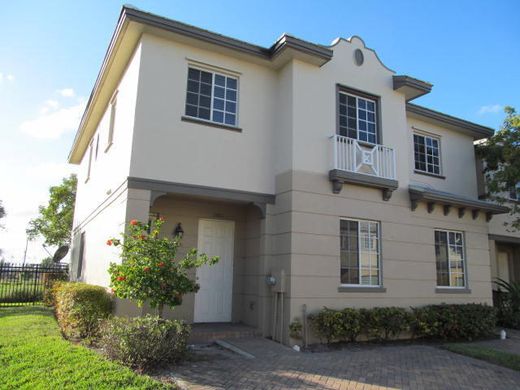 Townhouse in Riviera Beach, Palm Beach