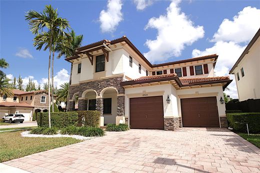 Villa - Doral, Miami-Dade County