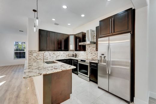 Townhouse in Boynton Beach, Palm Beach