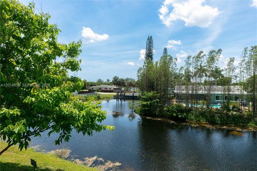 Residential complexes in Pompano Beach, Broward County