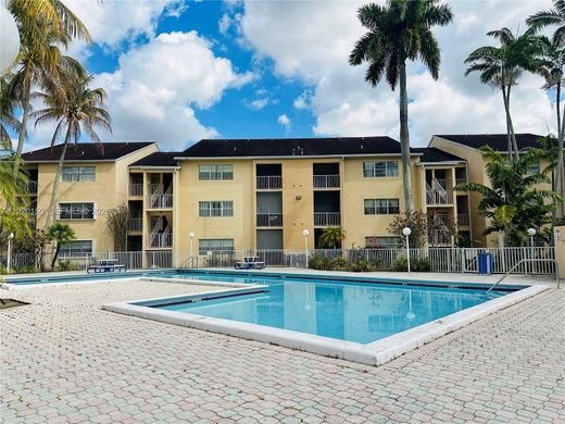 Residential complexes in Miami, Miami-Dade