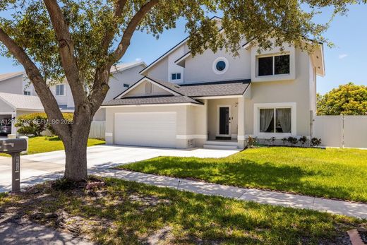 Villa in Pembroke Pines, Broward County