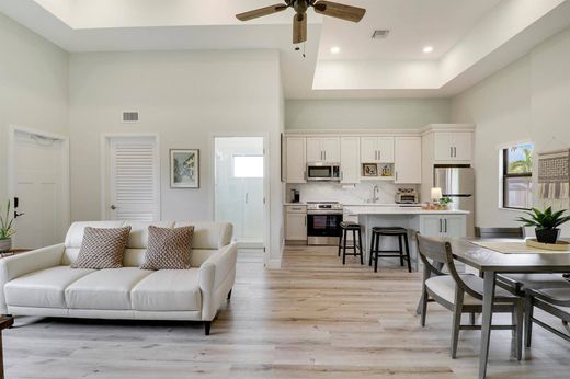 Villa - Lake Worth, Palm Beach County