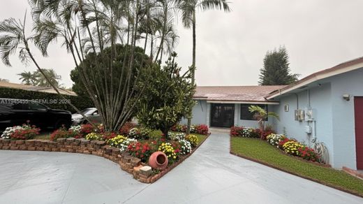 Hialeah Gardens, Miami-Dade Countyのヴィラ