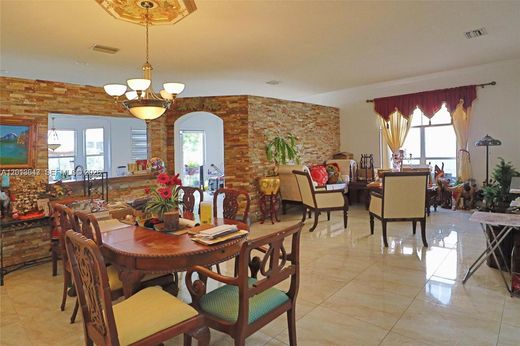 Villa in Miramar, Broward County