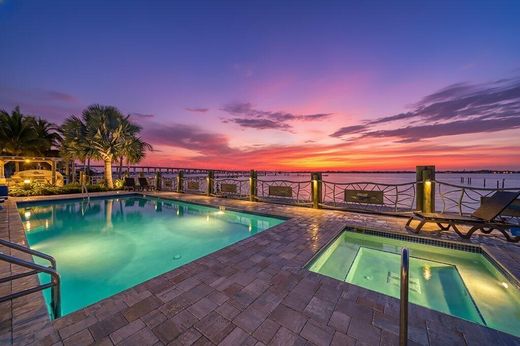 Residential complexes in Stuart, Martin County