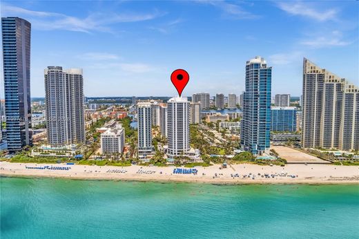Residential complexes in Sunny Isles Beach, Miami-Dade