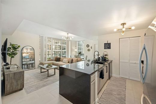 Жилой комплекс, Майами, Miami-Dade County