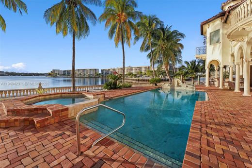 ﻓﻴﻼ ﻓﻲ North Miami Beach, Miami-Dade County