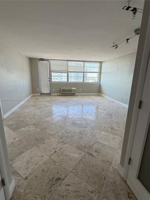 Жилой комплекс, Майами-Бич, Miami-Dade County