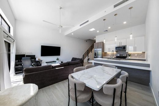 Townhouse in Plantation, Broward County